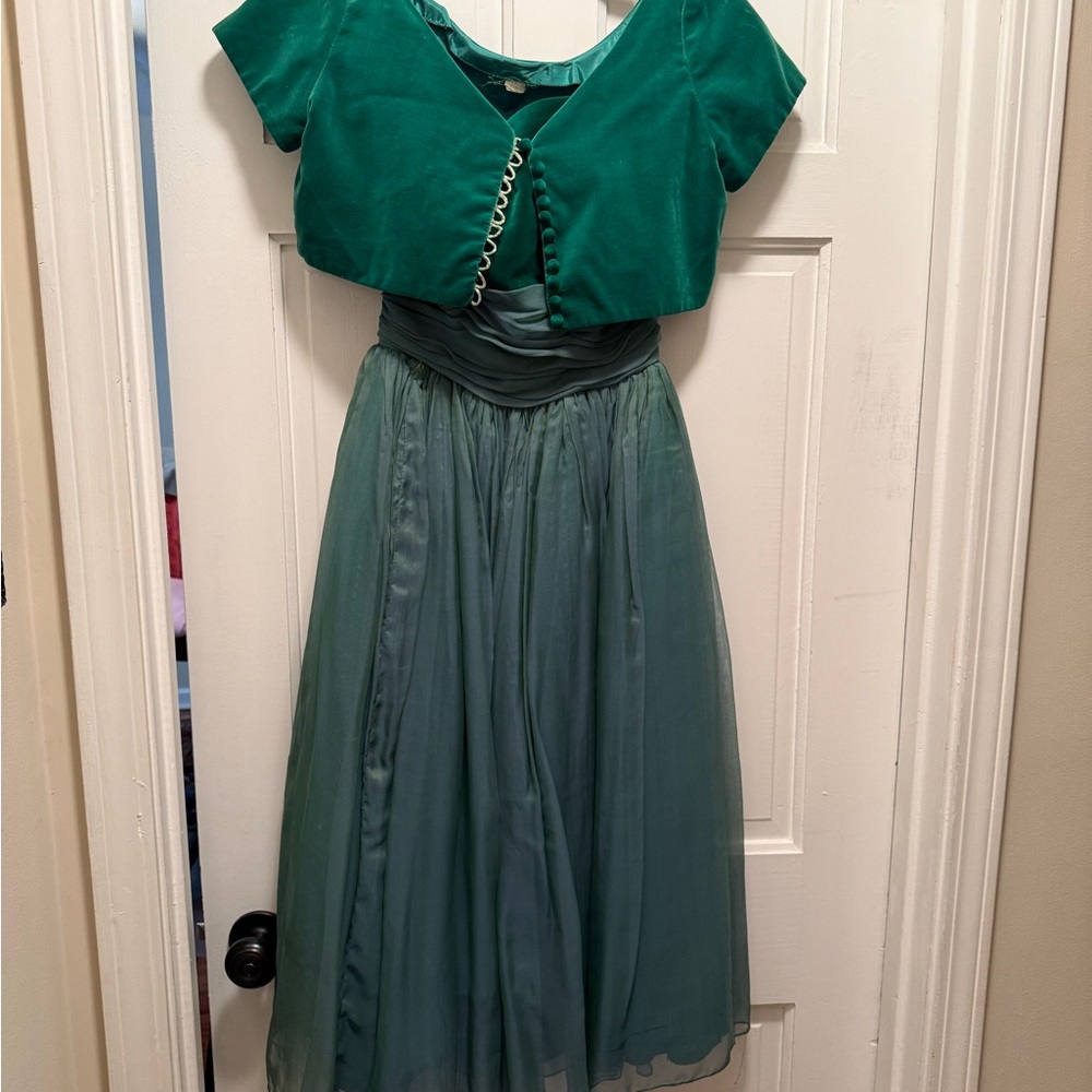 Elegant Green Women's Dress